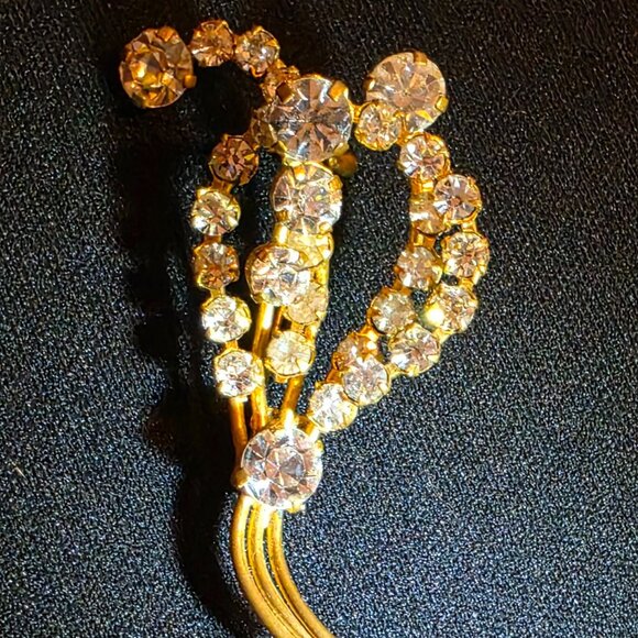 Made in Austria‎ Gold-Tone & Clear Rhinestone Floral Brooch Pin - Picture 9 of 14